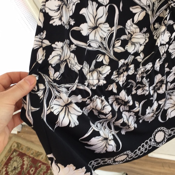 White House black market halter top - Picture 5 of 5